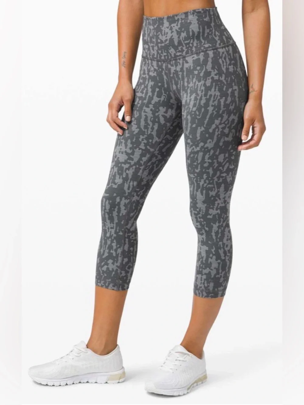 Lululemon Wunder Train High-Rise Crop 21